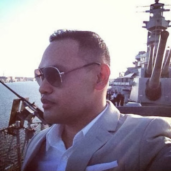 Meet your Posher, Jeffrey - Picture 1 of 1